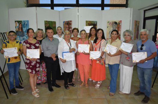 “Mujeres”