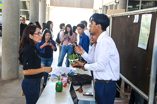 ​Estudiantes de Ciencias Ambientales presentan resultados de proyectos