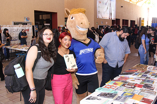 ​Celebra ITSON la literatura y los derechos de autor