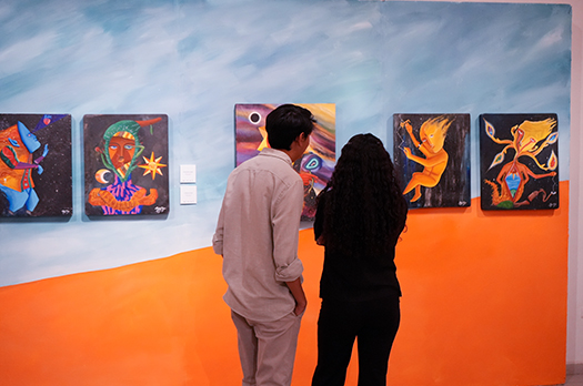 Llega al ITSON el arte de Luis Hinojosa con la exposición Enteógena
