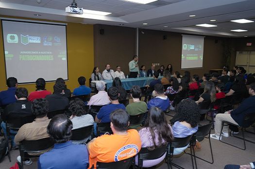 Realizan con éxito Jornada de Economía y Finanzas