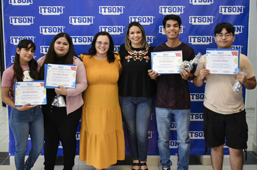 Reconocen a estudiantes por su compromiso como Tutores PAR