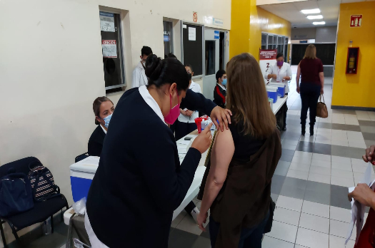 https://www.itson.mx/img_nota/vacunarefuerzodocentes_web.jpg