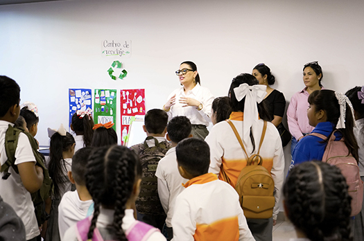 Visitan el ITSON niñas y niños de la Primaria Palemón Zavala