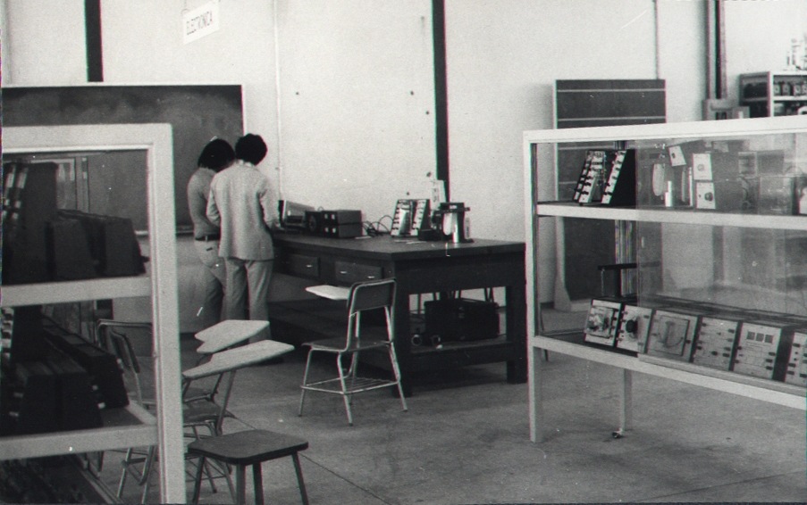 Primeras instalaciones de laboratorios, en donde se preparaban los futuros ingenieros del ITSON.